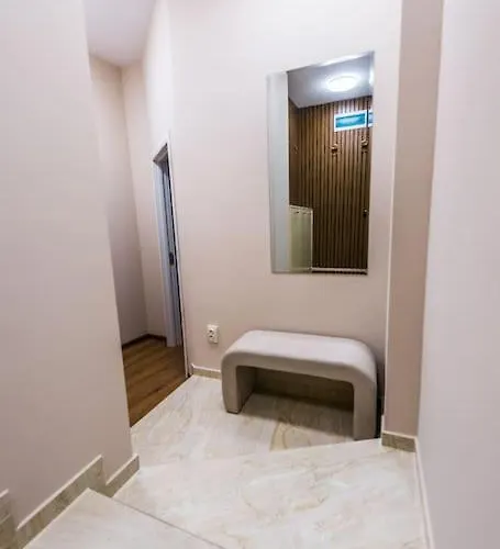 Flora Διαμέρισμα *